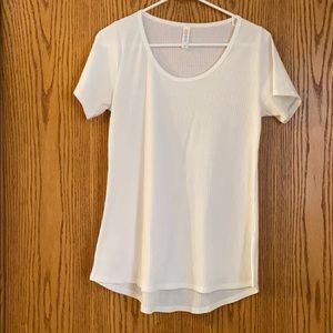 Solid white ribbed LuLaRoe Classic T